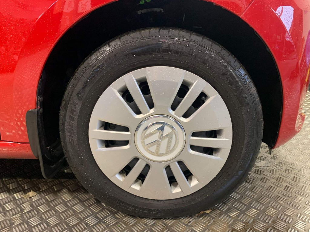 VOLKSWAGEN UP