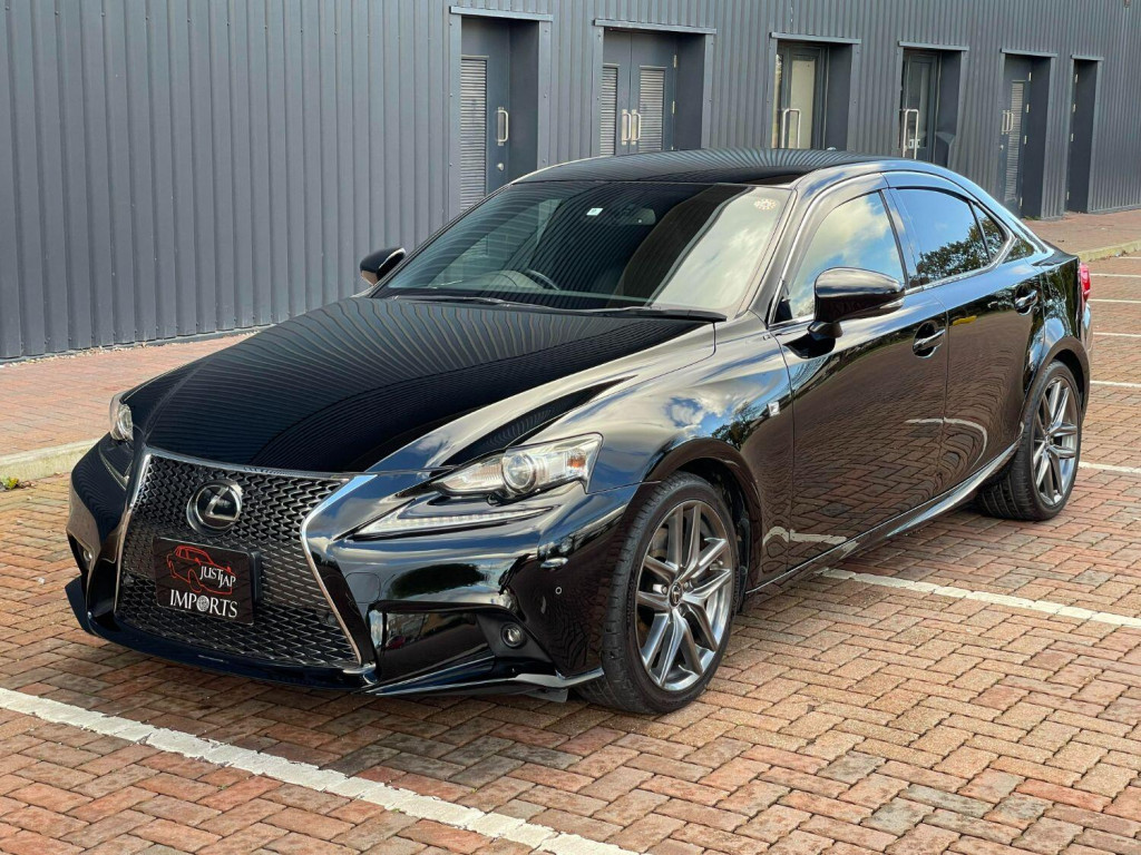 LEXUS IS