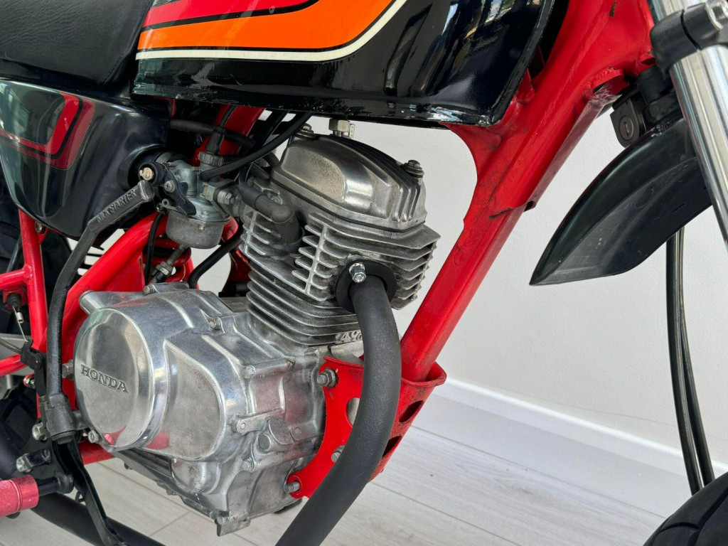 HONDA APE