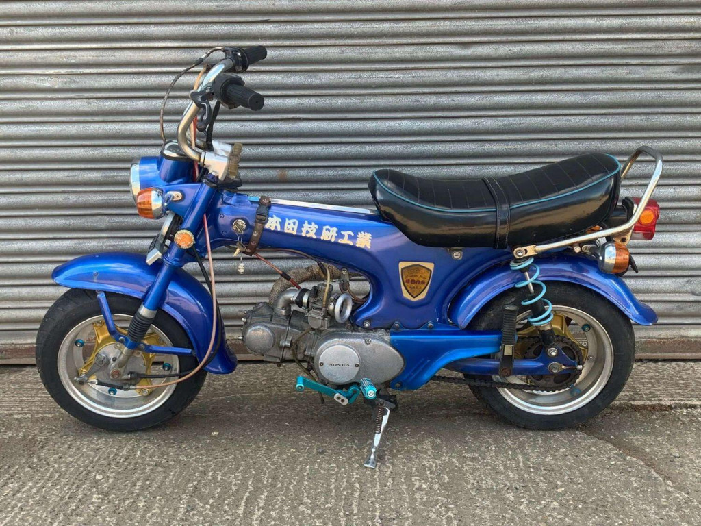 HONDA DAX