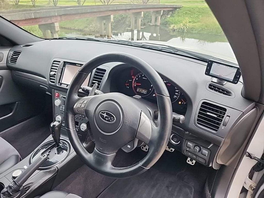 SUBARU LEGACY