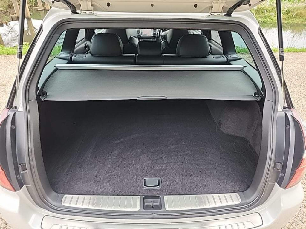 SUBARU LEGACY