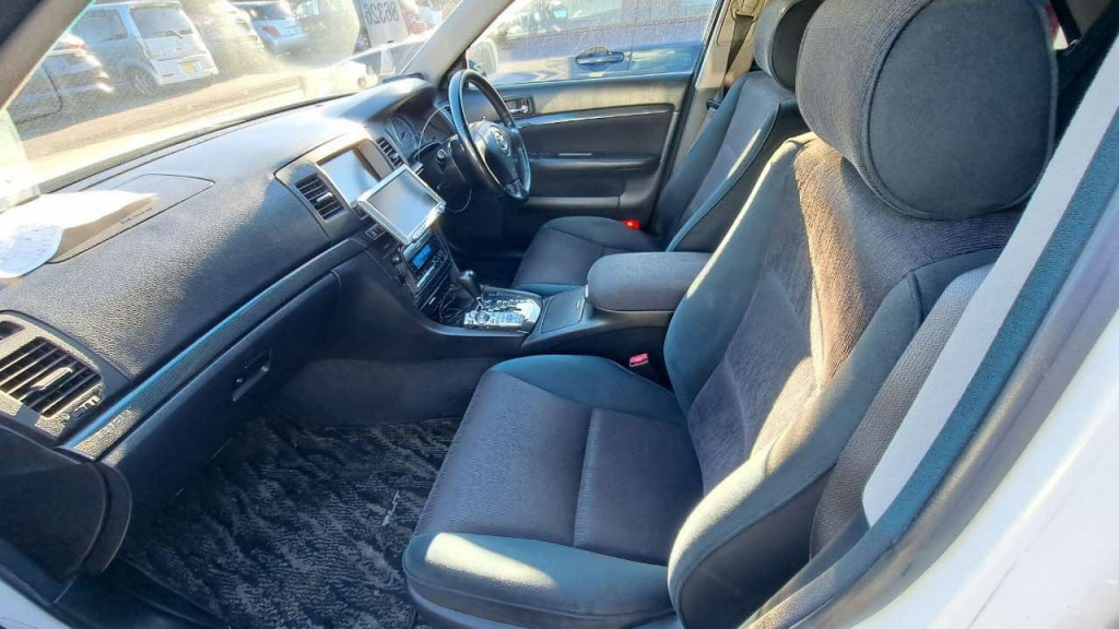 TOYOTA MARK II