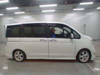 HONDA STEPWAGON