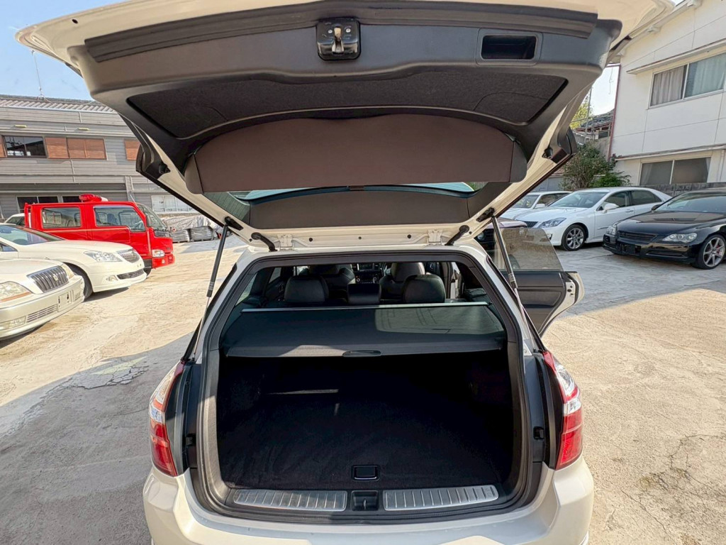 SUBARU LEGACY