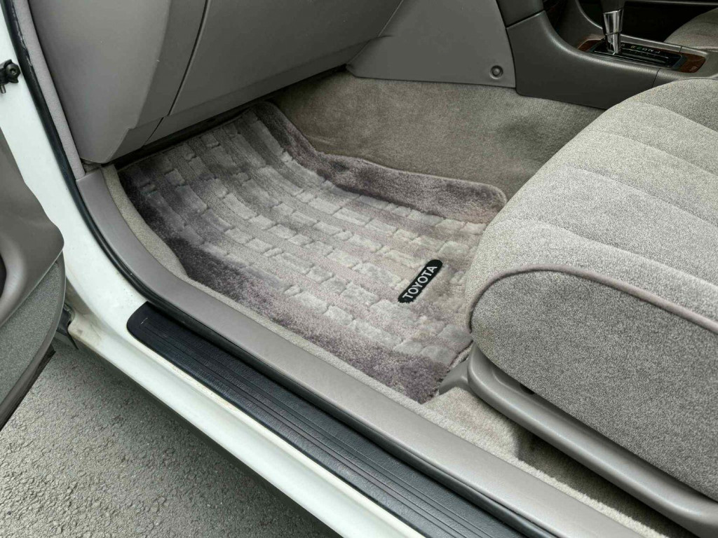 TOYOTA MARK II