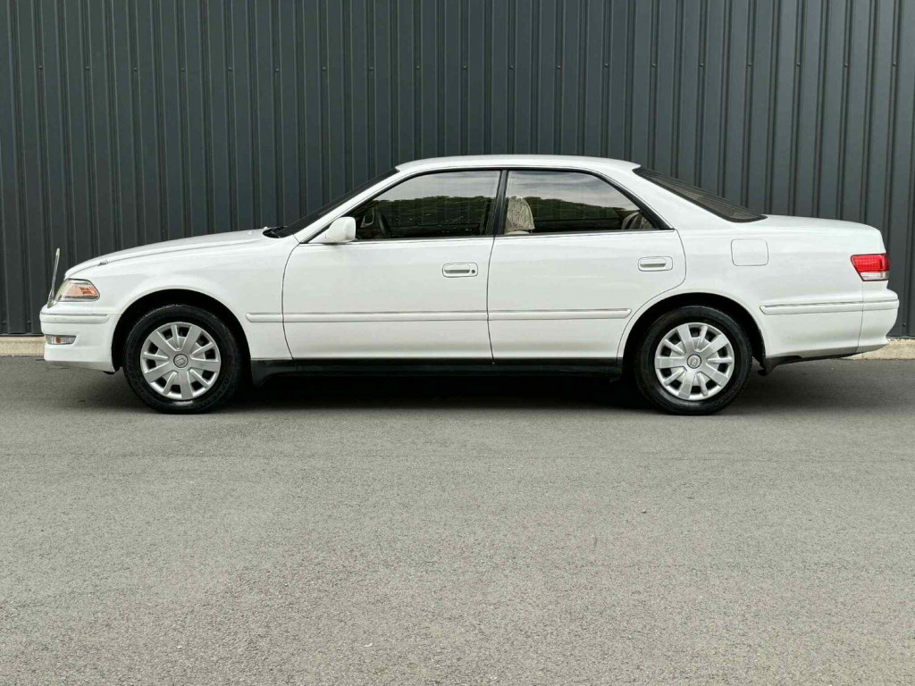 TOYOTA MARK II