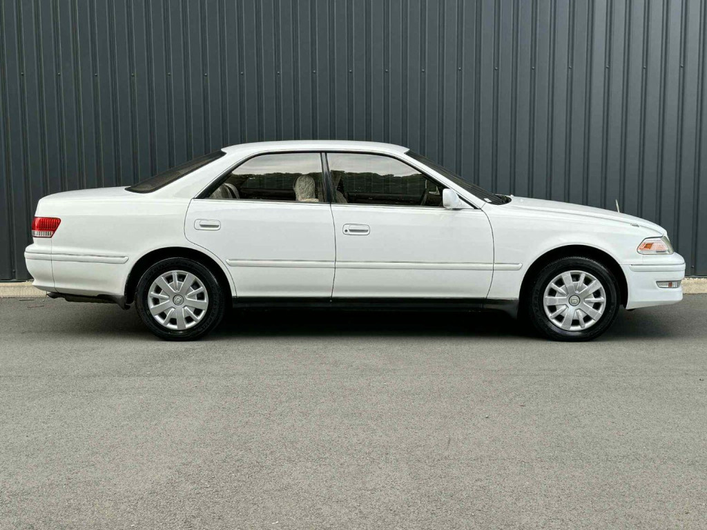 TOYOTA MARK II