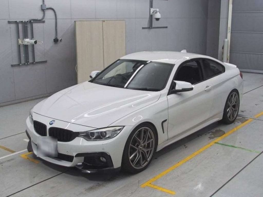 BMW 4 SERIES