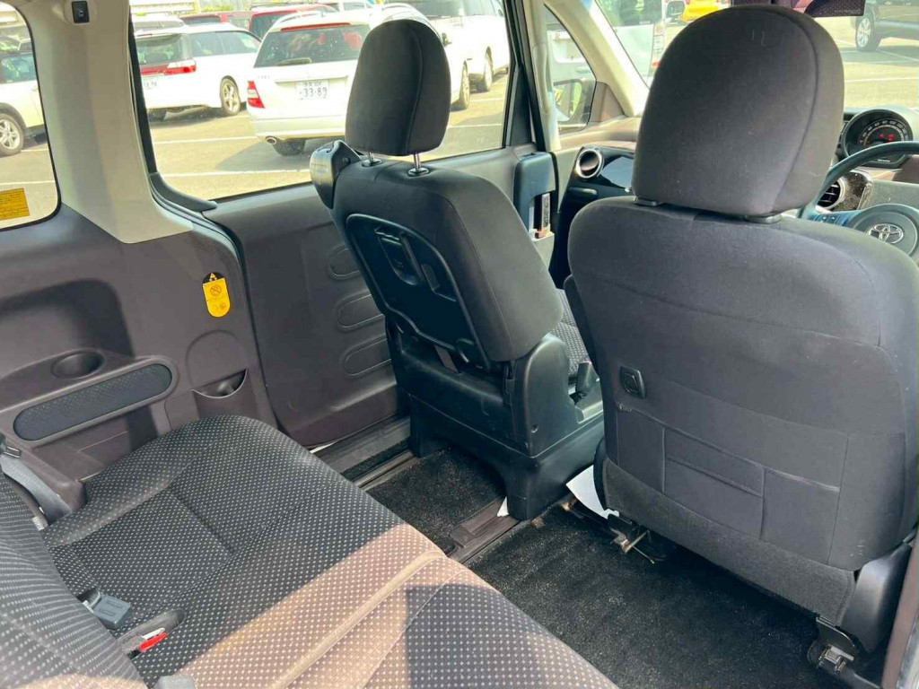 TOYOTA SPADE