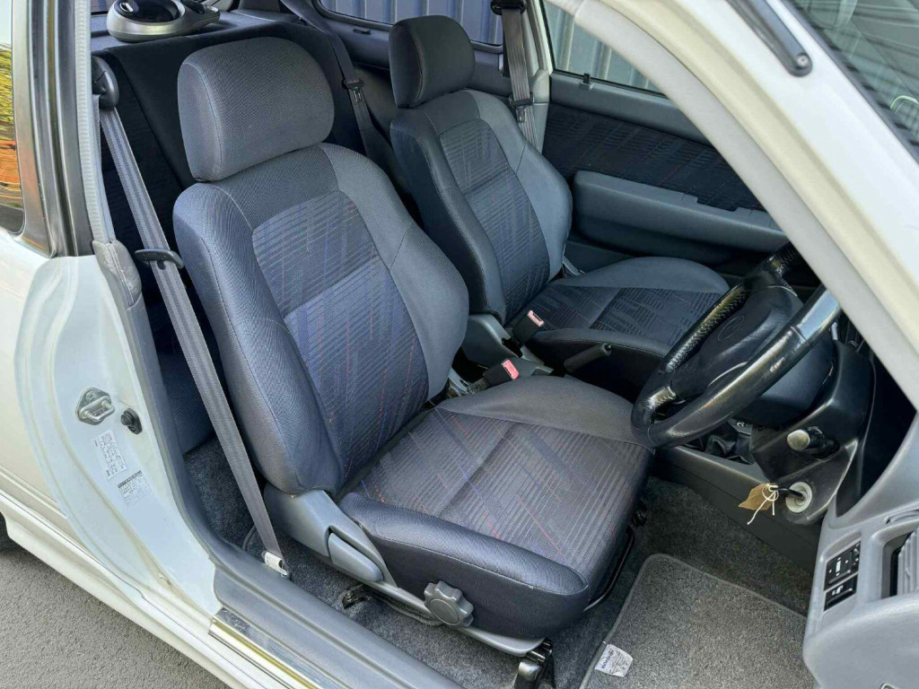 TOYOTA STARLET