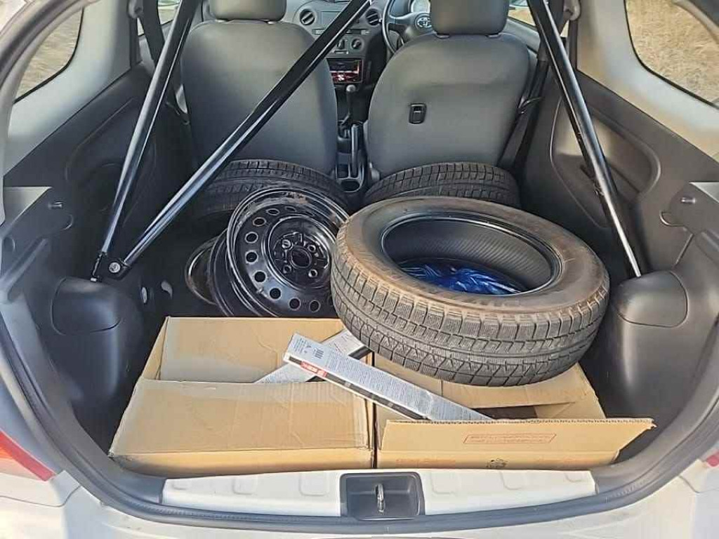 TOYOTA VITZ