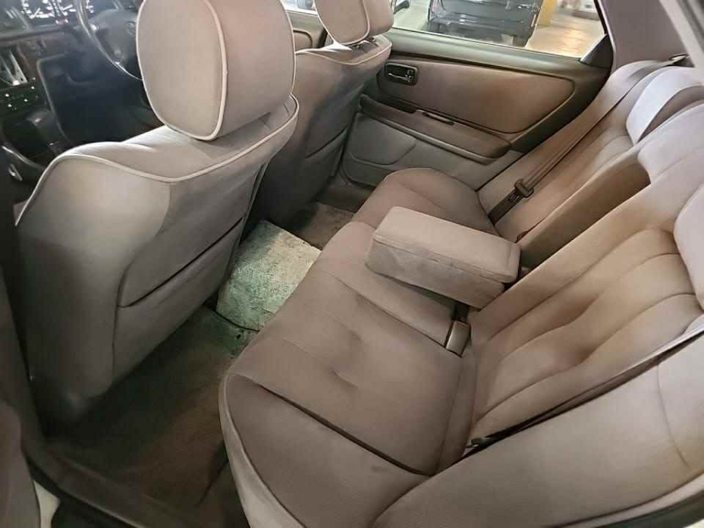 TOYOTA CRESTA