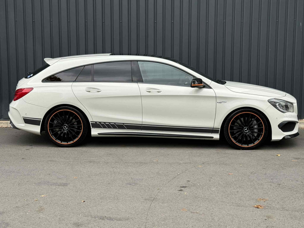 MERCEDES-BENZ CLA