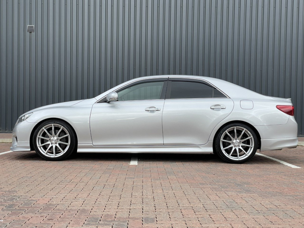 TOYOTA MARK X