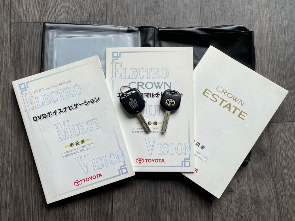 TOYOTA CROWN