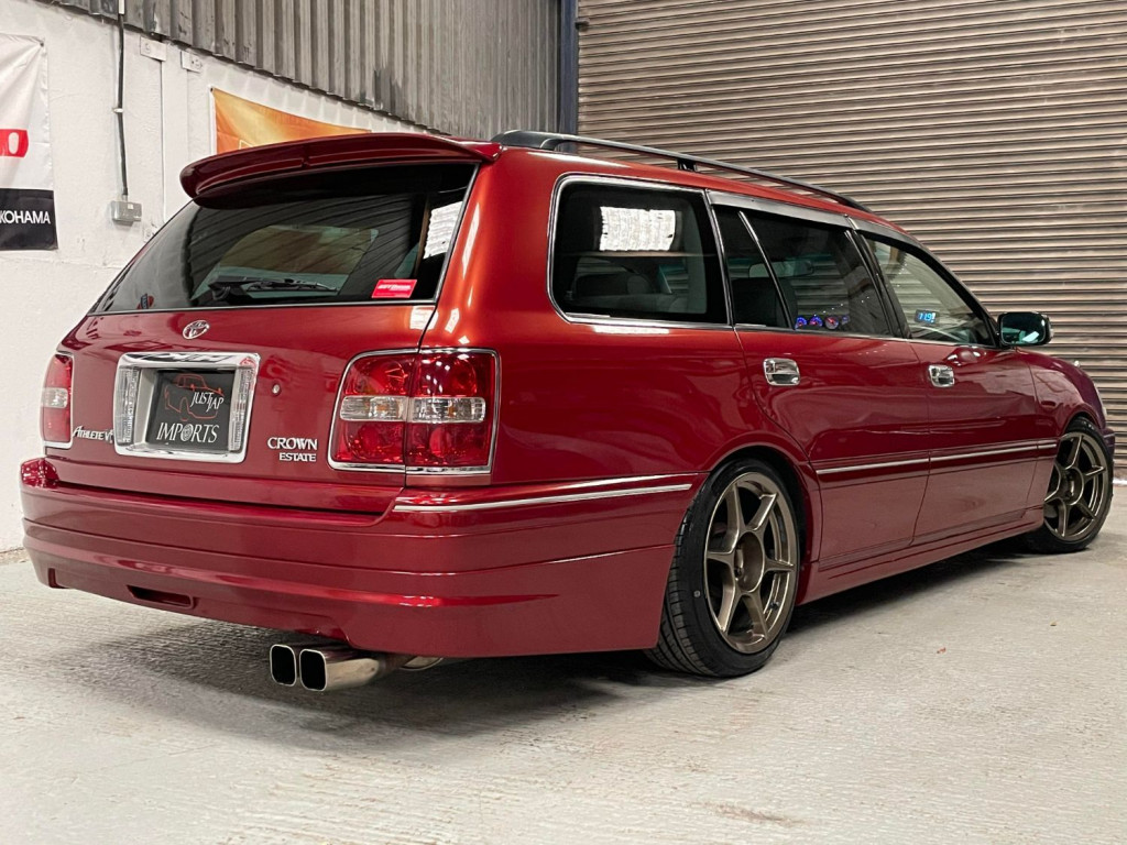 TOYOTA CROWN