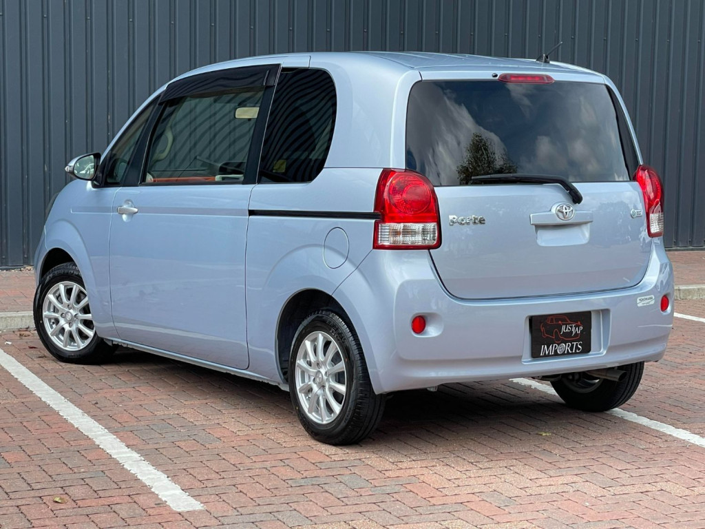 TOYOTA PORTE