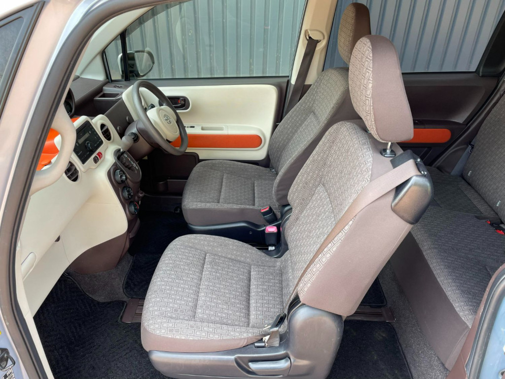 TOYOTA PORTE