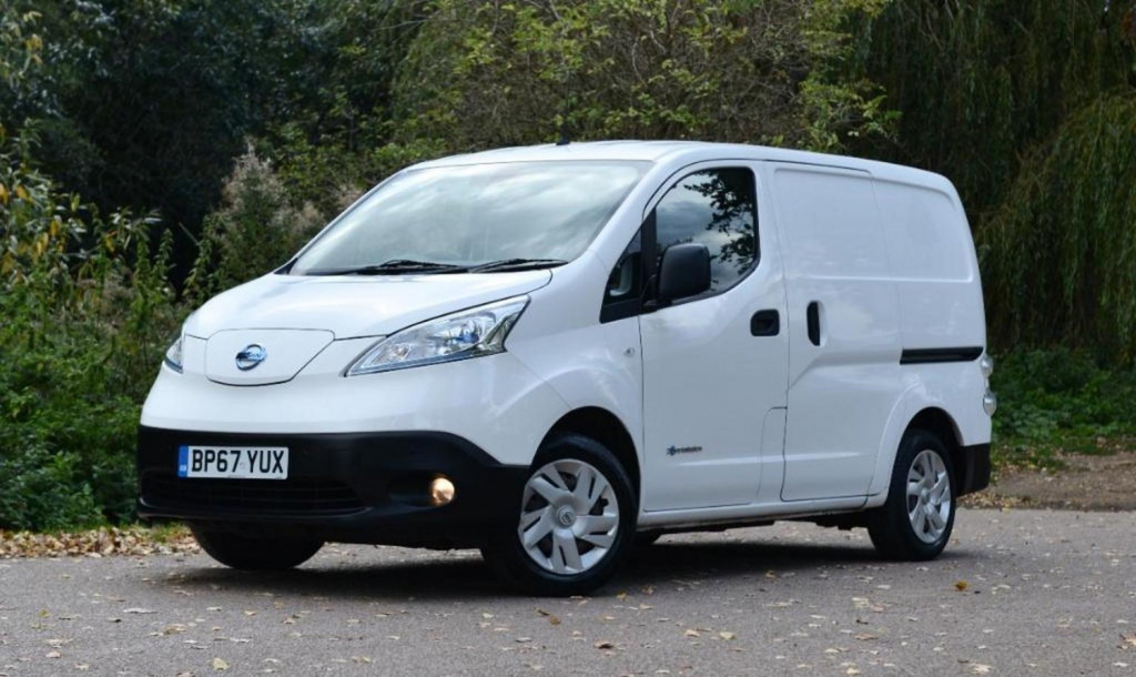 NISSAN E-NV200