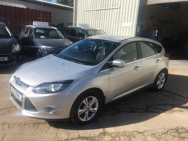 FORD FOCUS 1.6 Zetec Euro 5 5dr