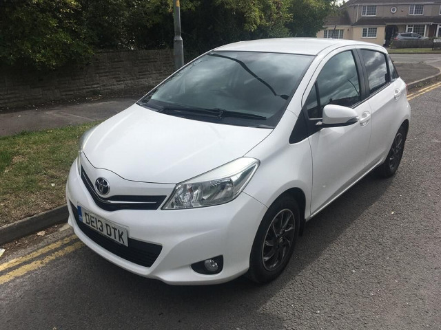 TOYOTA YARIS 1.0 VVT-i Edition Euro 5 5dr