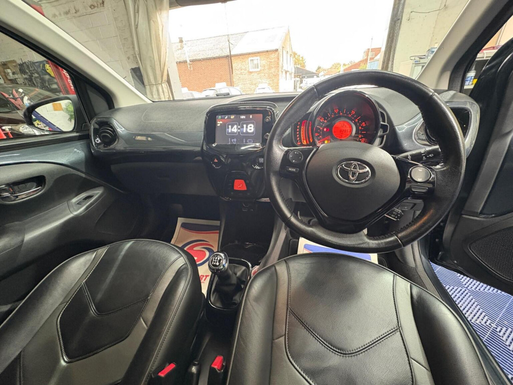 TOYOTA AYGO