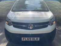VAUXHALL VIVARO