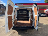 NISSAN E-NV200