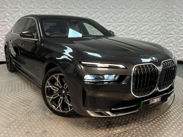 BMW 7 SERIES
