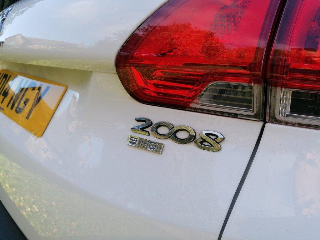 PEUGEOT 2008