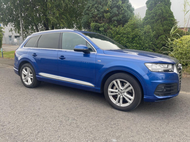 AUDI Q7