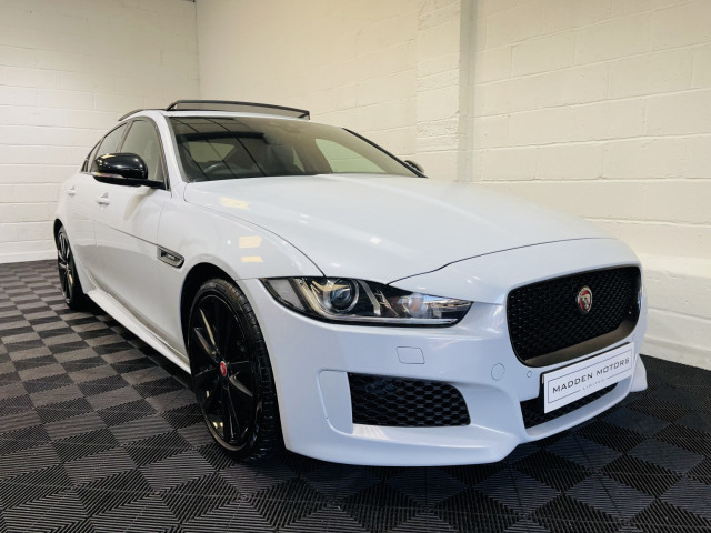 JAGUAR XE