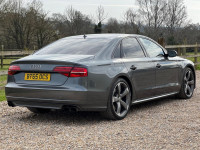 AUDI S8