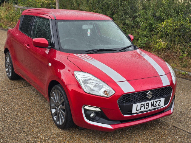 SUZUKI SWIFT