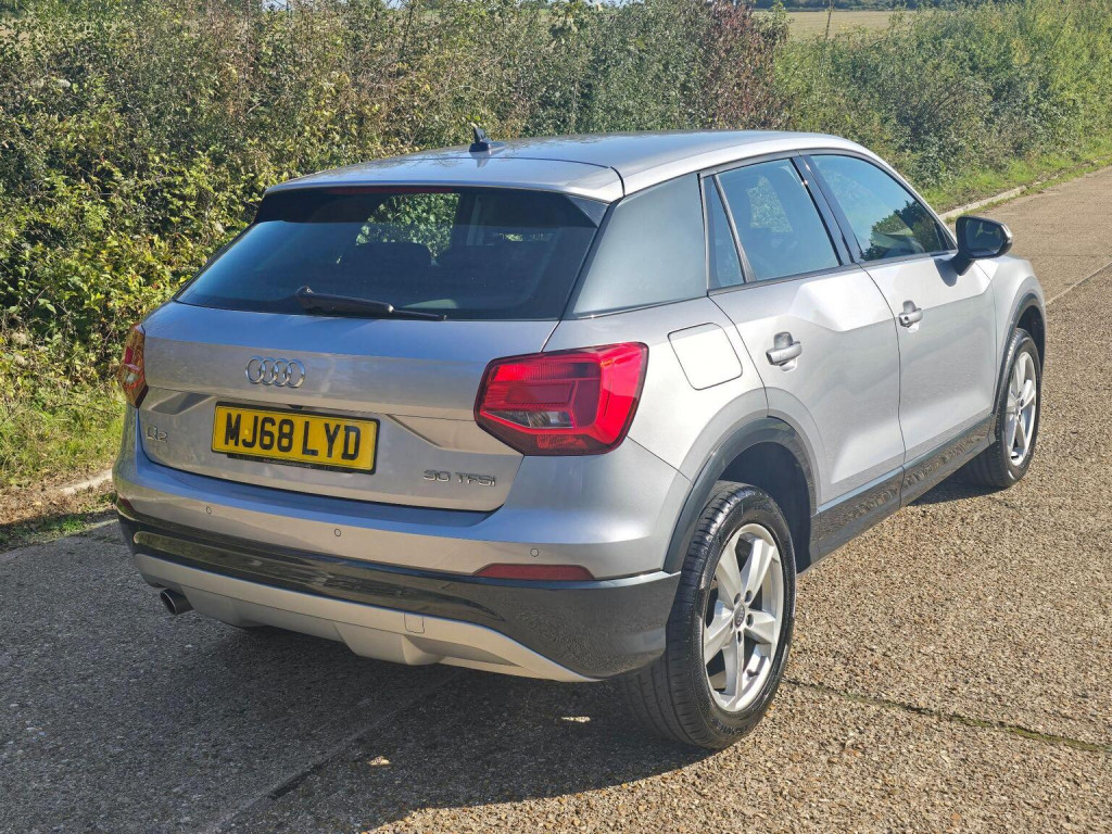 AUDI Q2