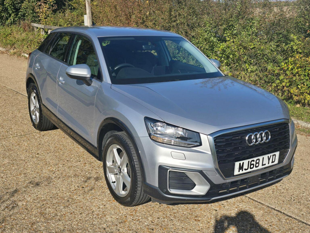 AUDI Q2