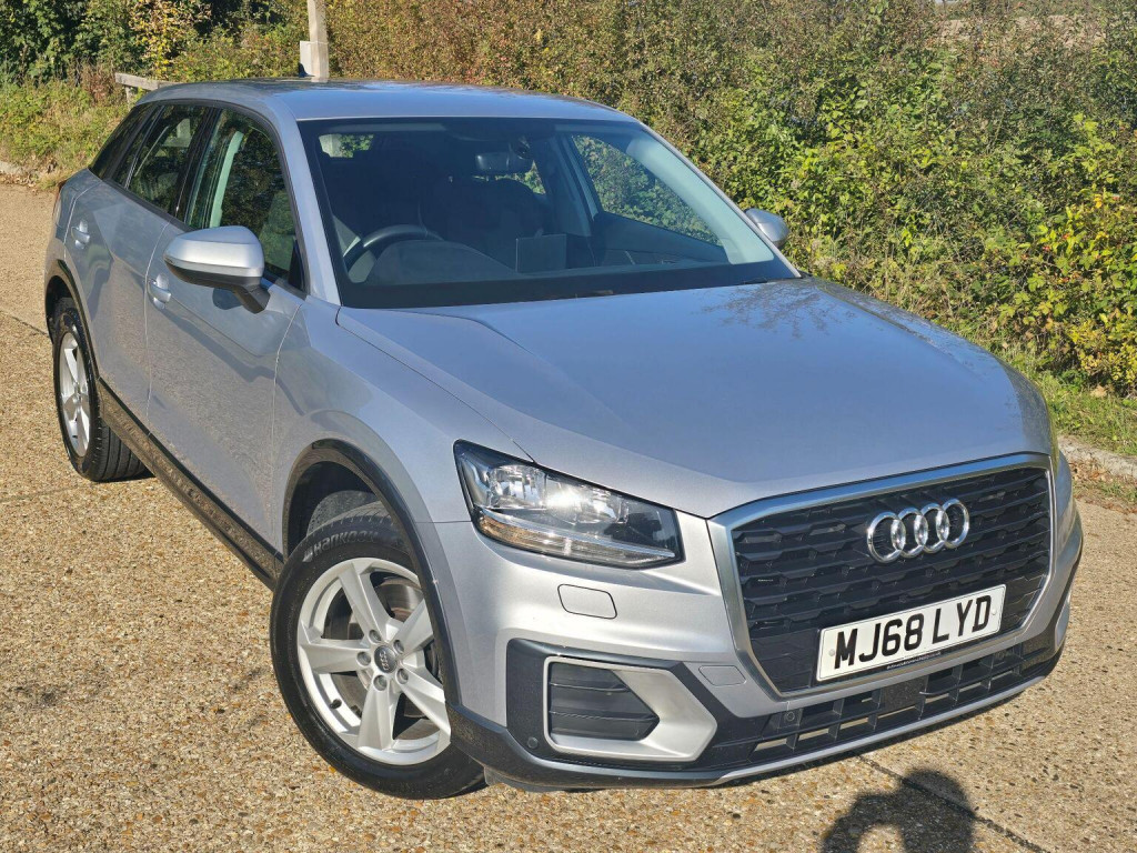 AUDI Q2
