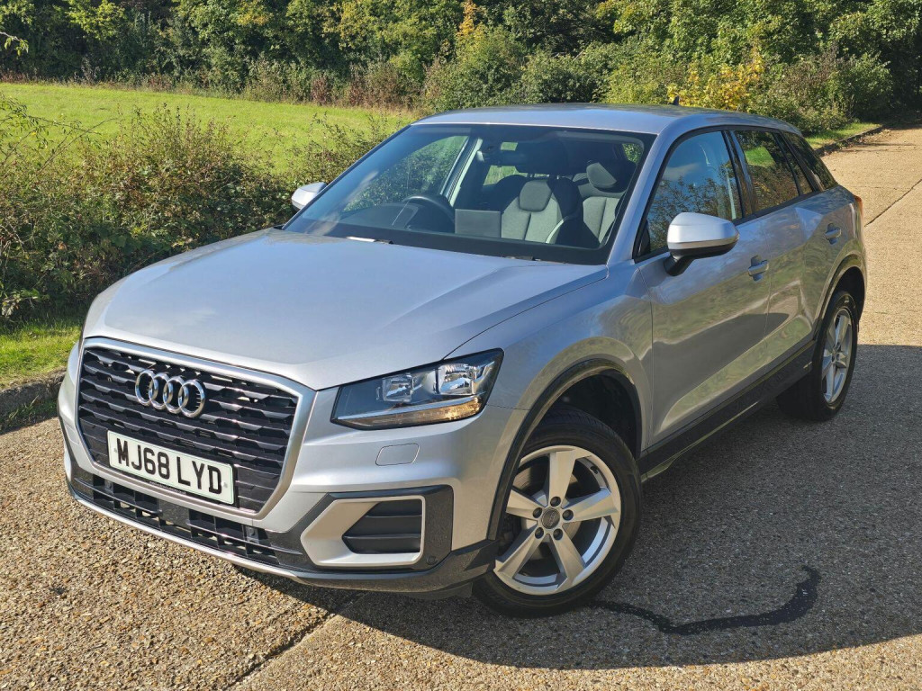 AUDI Q2