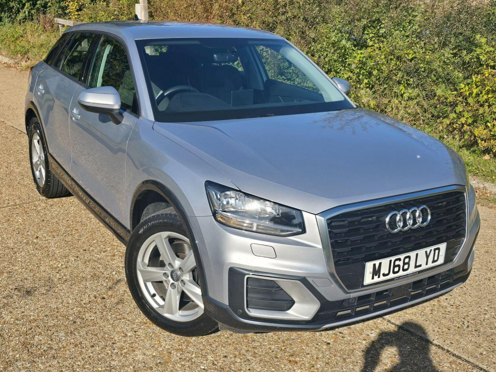 AUDI Q2