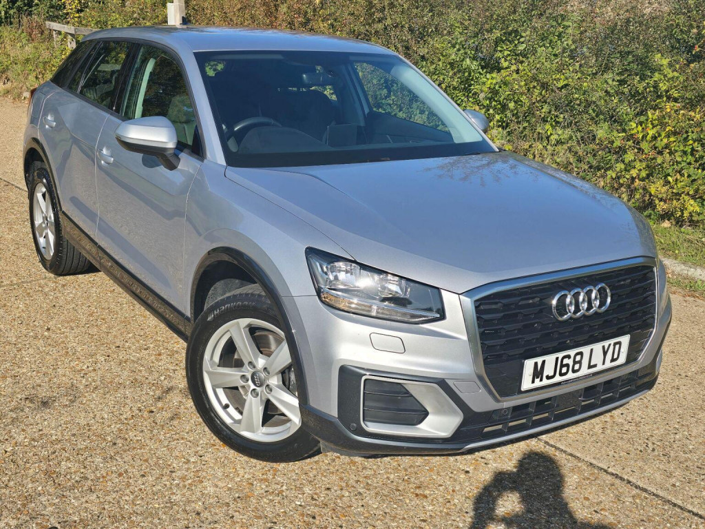 AUDI Q2
