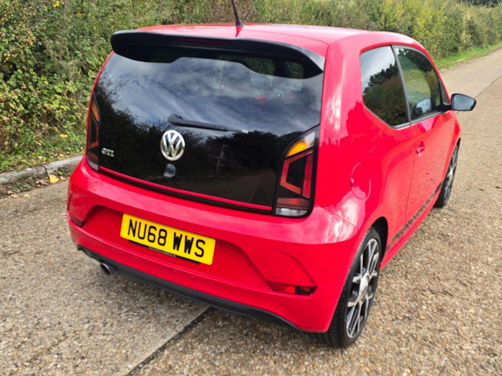 VOLKSWAGEN UP