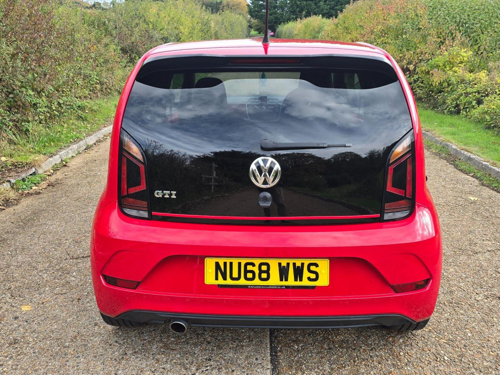 VOLKSWAGEN UP