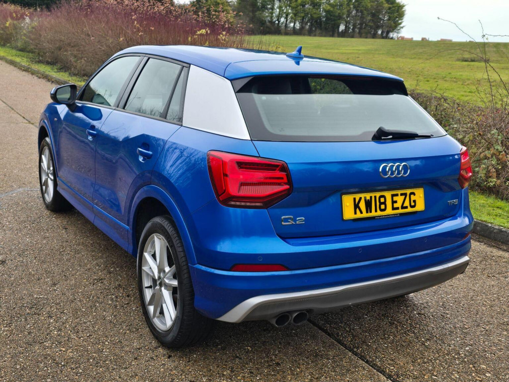 AUDI Q2