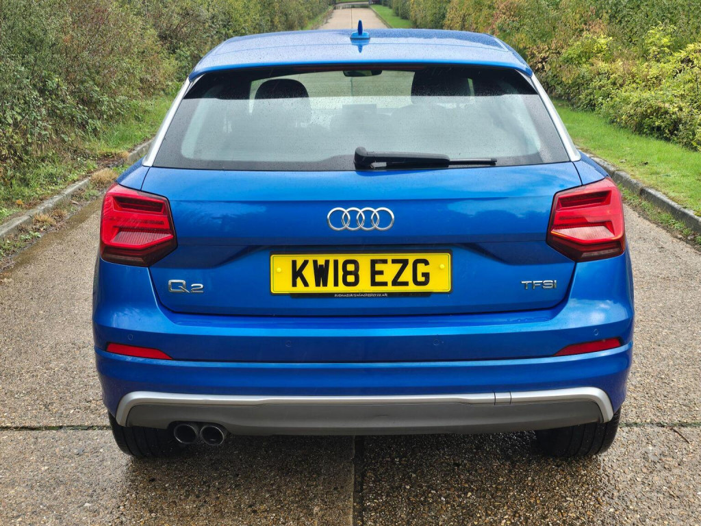 AUDI Q2
