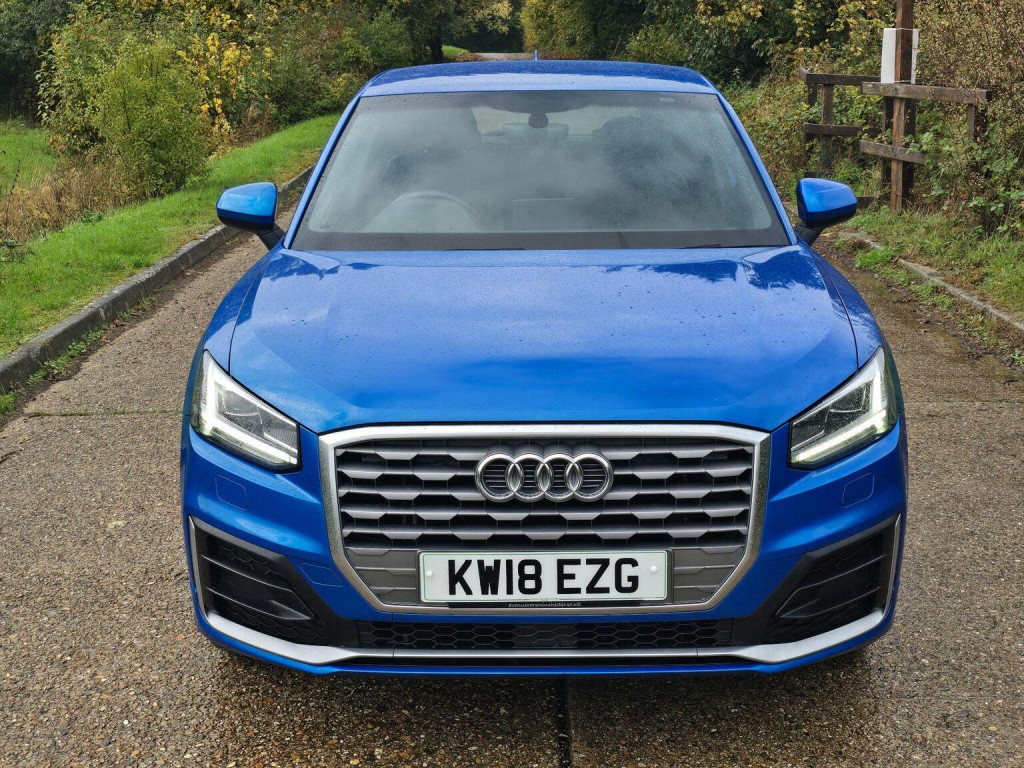 AUDI Q2