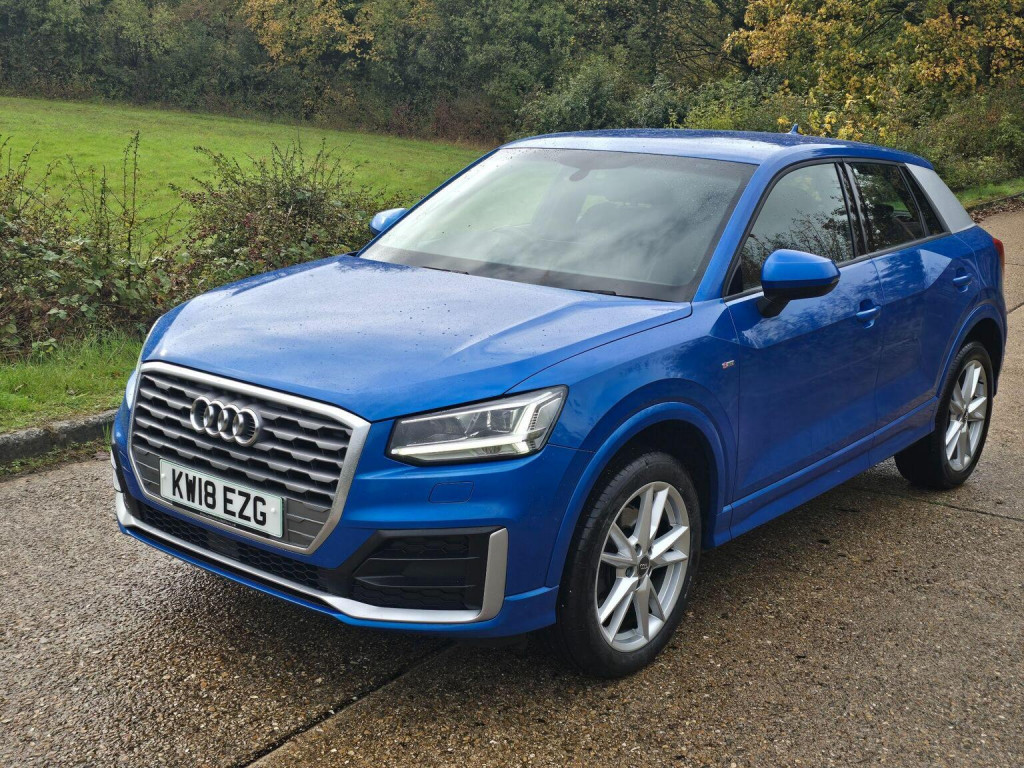 AUDI Q2