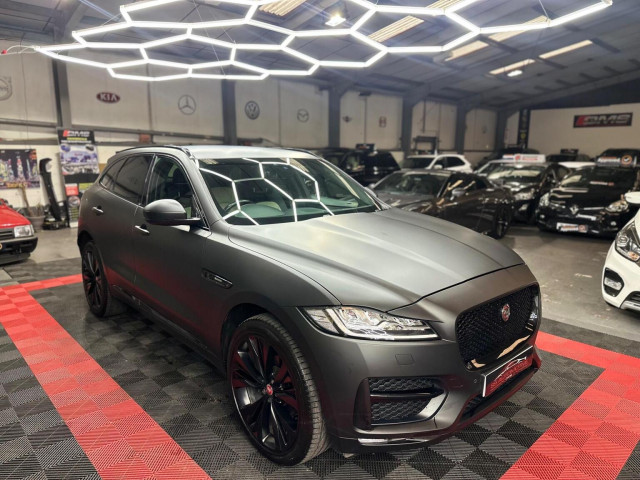 JAGUAR F-PACE