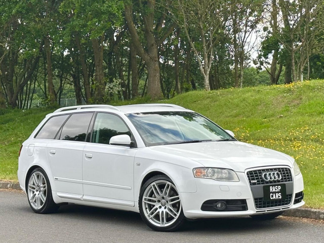 AUDI A4 AVANT