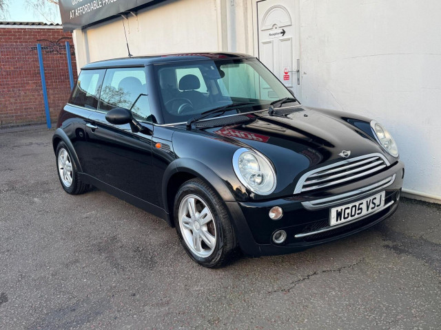 MINI HATCH